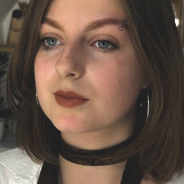 Augenbrauenpiercing
