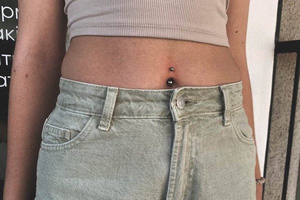 Bauchnabelpiercing