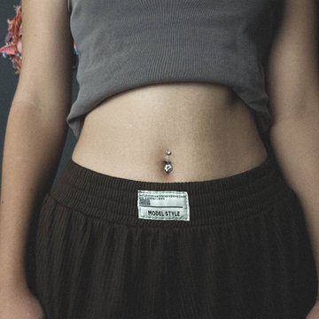 Bauchnabelpiercing