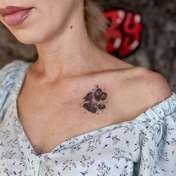 Schlüsselbein-Tattoos für Frauen