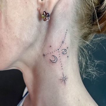 Hals-Tattoos für Frauen