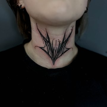 Hals-Tattoos für Frauen
