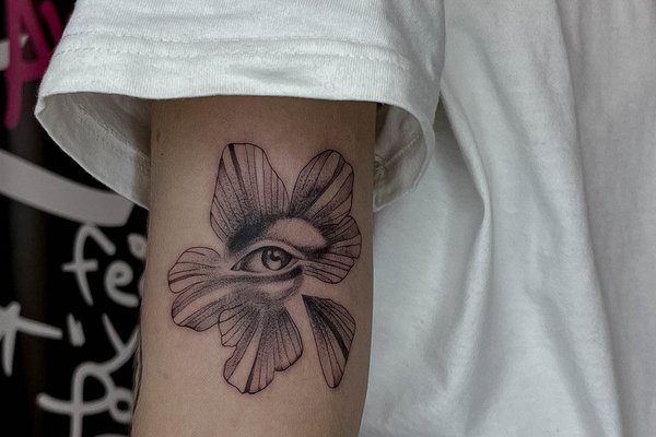 Surrealismus Tattoos