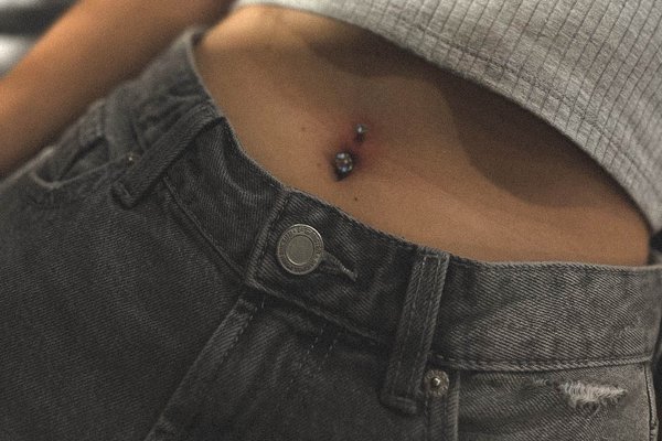 Bauchnabelpiercing